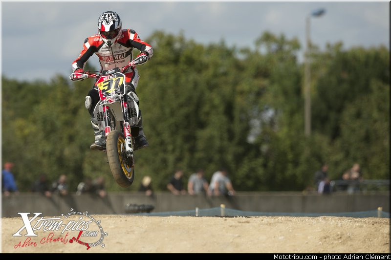 mondial_escalera_001_supermotard_carole_2012