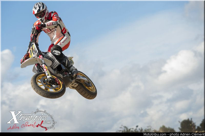 mondial_escalera_003_supermotard_carole_2012