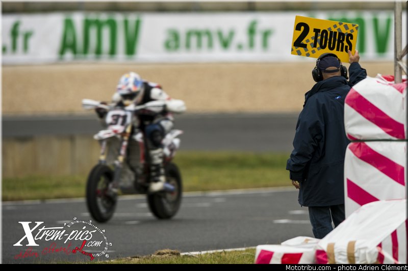 nationale_ambiance_002_supermotard_carole_2012