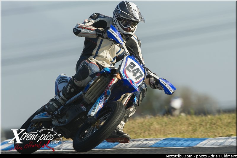 nationale_wallet_001_supermotard_carole_2012