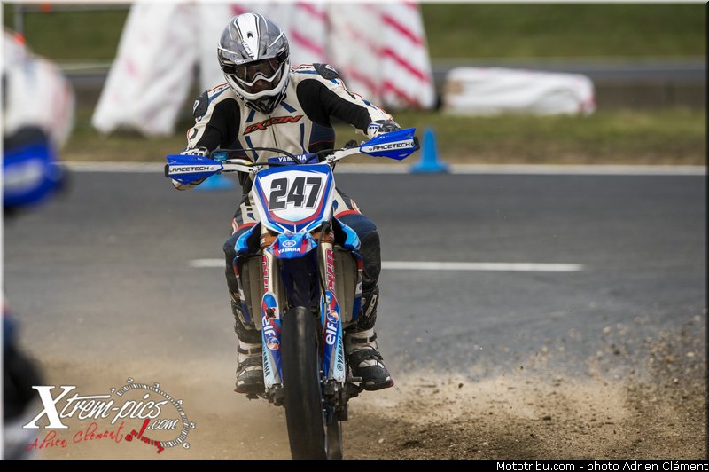 nationale_wallet_003_supermotard_carole_2012