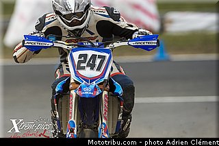 nationale_wallet_005_supermotard_carole_2012.jpg