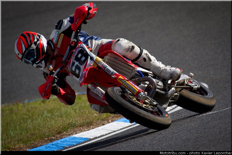 europe_monticelli_d_001_supermotard_2012_carole