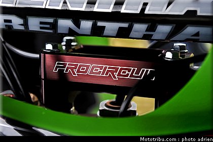 0019_kawasaki_cls_moto_procircuit_2010_019.JPG