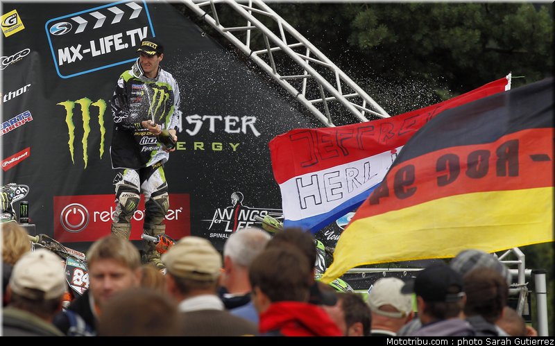 cross_searle_01_republique_tcheque_loket_2011