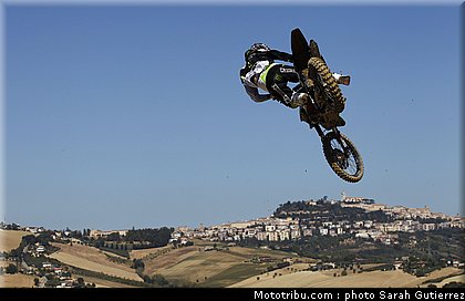 cross_team_kawasaki_cls_anstie_05_italie_fermo_2011.jpg