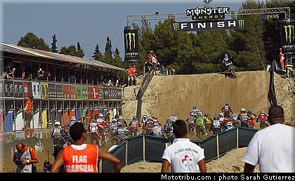 cross_team_kawasaki_cls_mx2_2_italie_fermo_2011.jpg