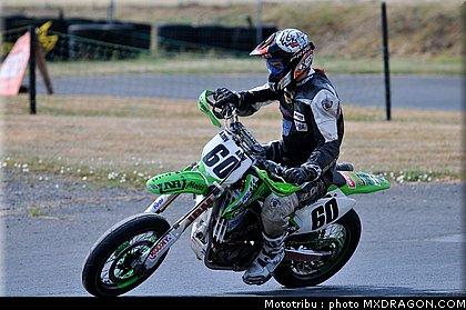 laurent_prieri_belmont_supermotard2009_07.jpg