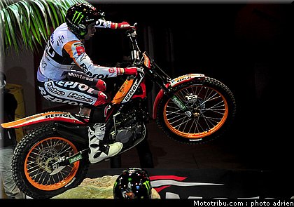 bou_029_trial_indoor_marseille_2010.JPG