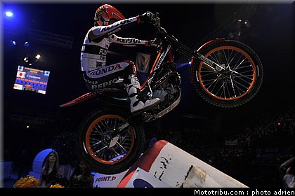 fujinami_06_trial_indoor_marseille_2010.JPG