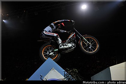 fujinami_10_trial_indoor_marseille_2010.JPG