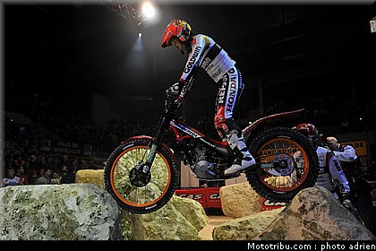 fujinami_16_trial_indoor_marseille_2010.JPG