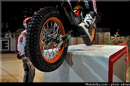 fujinami_23_trial_indoor_marseille_2010.JPG