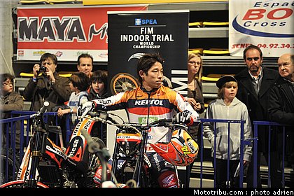 fujinami_25_trial_indoor_marseille_2010.JPG