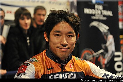 fujinami_28_trial_indoor_marseille_2010.JPG
