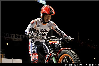 fujinami_30_trial_indoor_marseille_2010.JPG