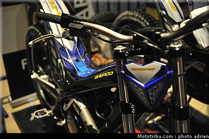 moto_02_trial_indoor_marseille_2010.JPG