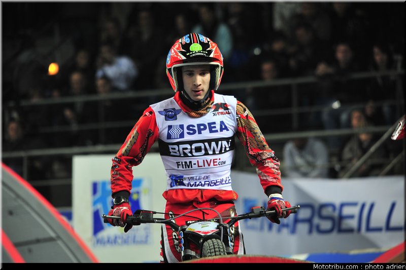 trial_indoor_marseille_2011_brown_03