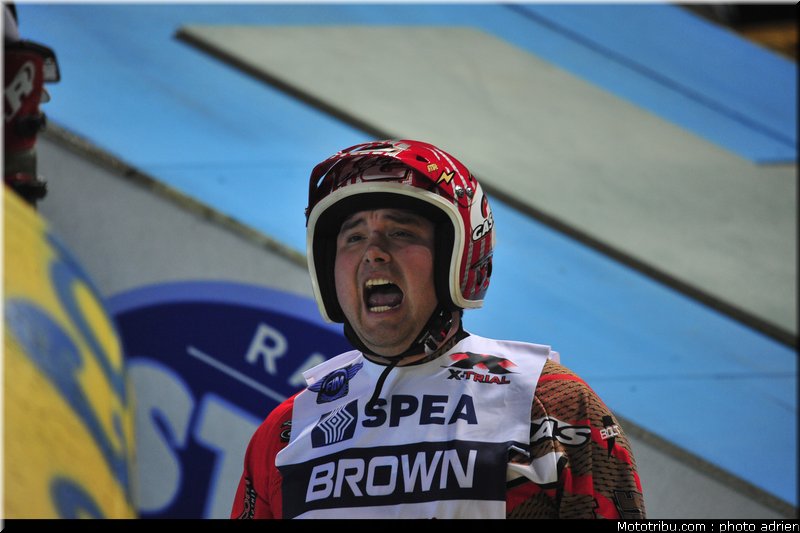 trial_indoor_marseille_2011_brown_13