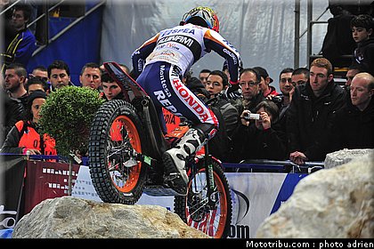 trial_indoor_marseille_2011_fujinami_27.JPG