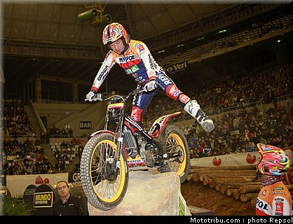 fujinami_005_x_trial_barcelone_2012.jpg